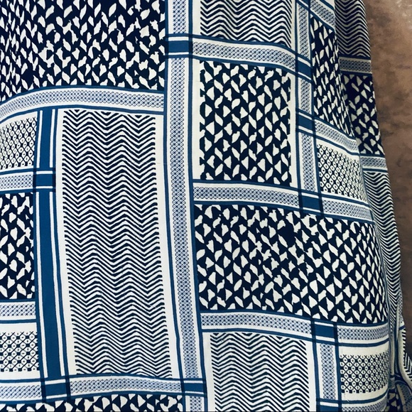 Cotton On Sheer Trapeze Geometric Print Small - Picture 3 of 6